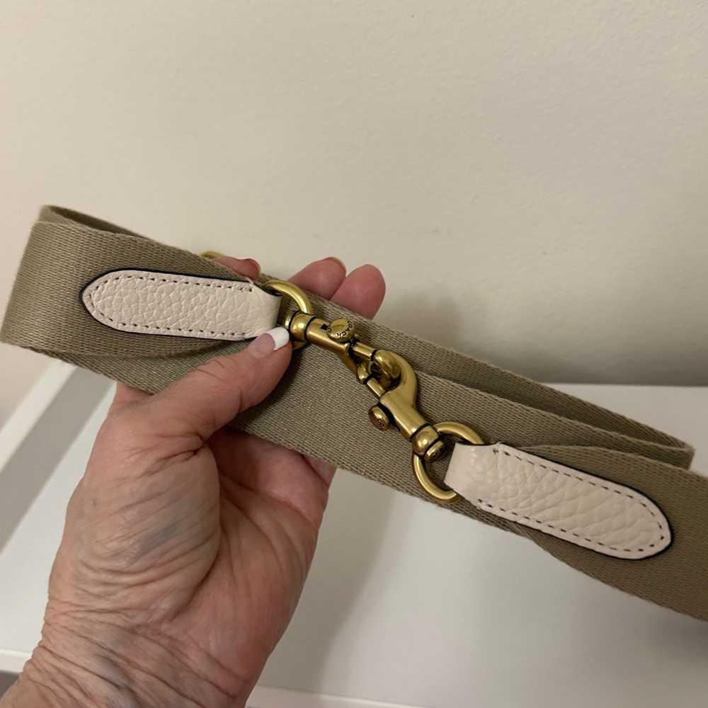 Coach White Pebbled Leather Tote with Taupe Logo and Trim - Picture 8 of 12